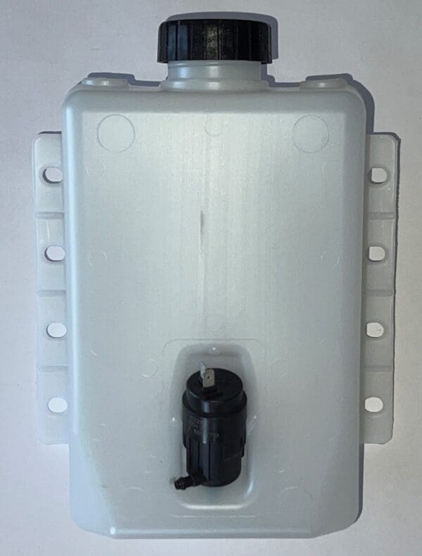 O65400 4qt. Washer Reservoir with 12v. Pump and Cap.